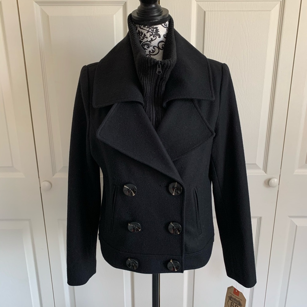 CLOSET CLOSING - OFFERS WELCOME! Women’s Jacket